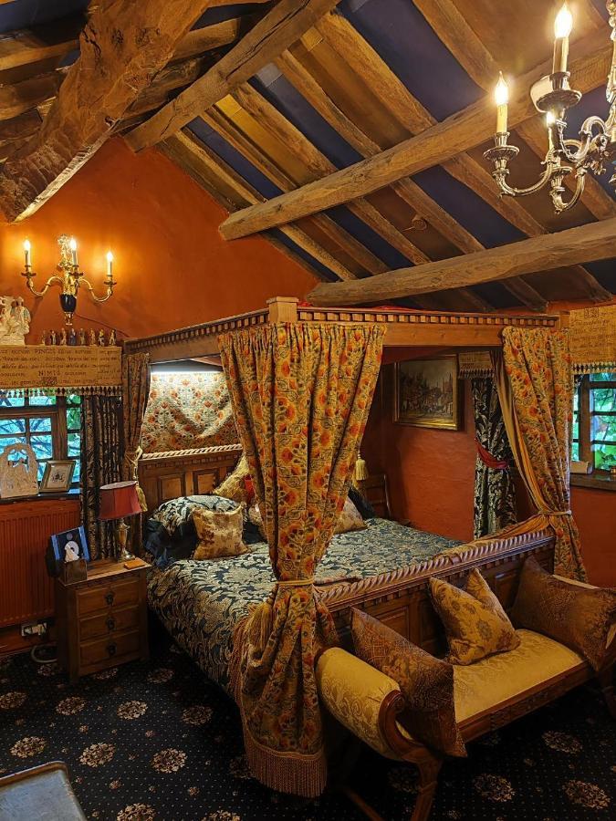 Wizards Thatch Luxury Suites Alderley Edge Exteriör bild