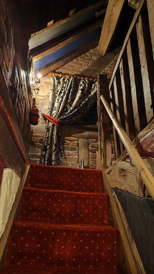 Wizards Thatch Luxury Suites Alderley Edge Exteriör bild