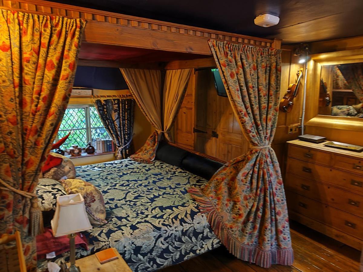 Wizards Thatch Luxury Suites Alderley Edge Exteriör bild